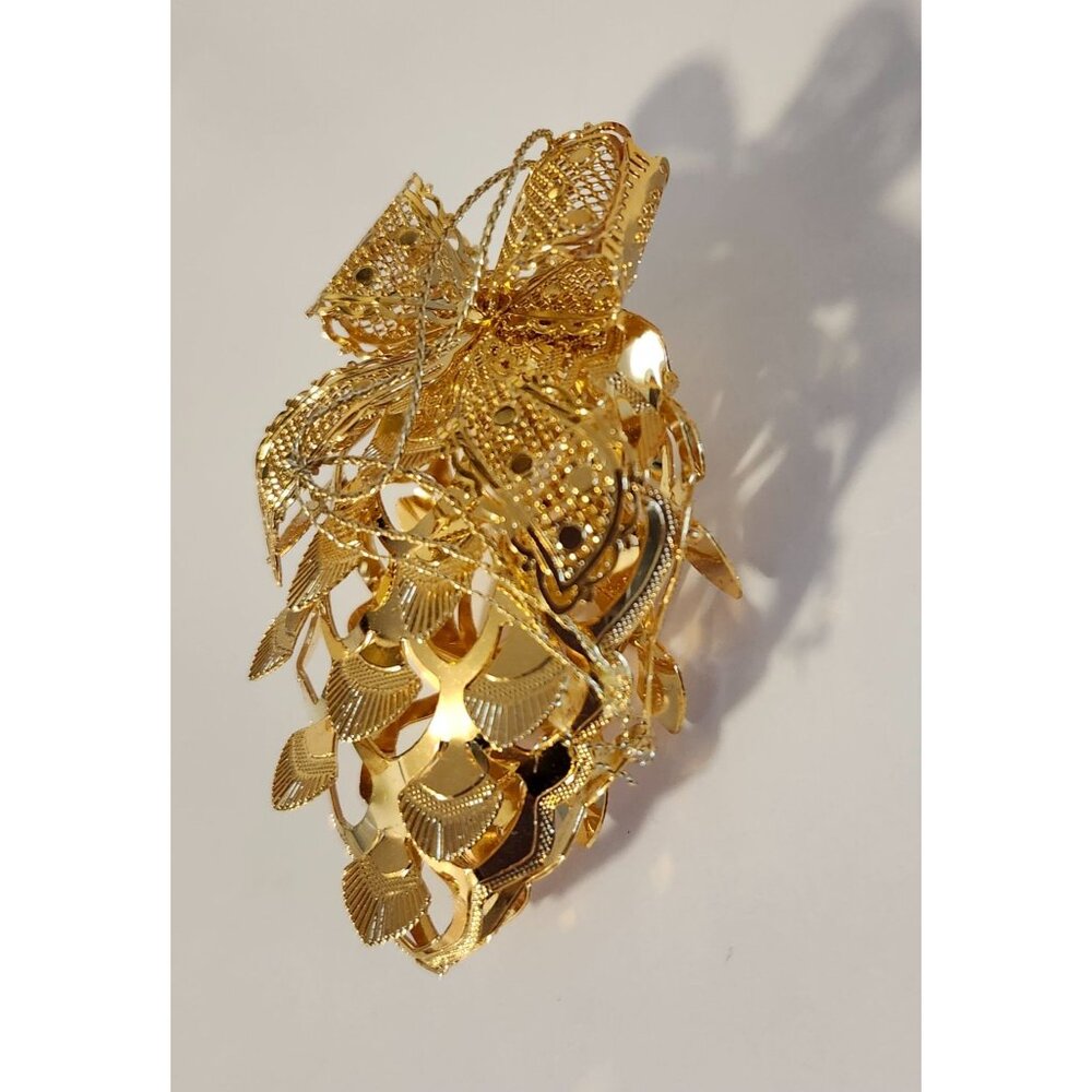Danbury Mint Gold Filigree 3D Pinecone gold plated Ornament - Picture 3 of 4
